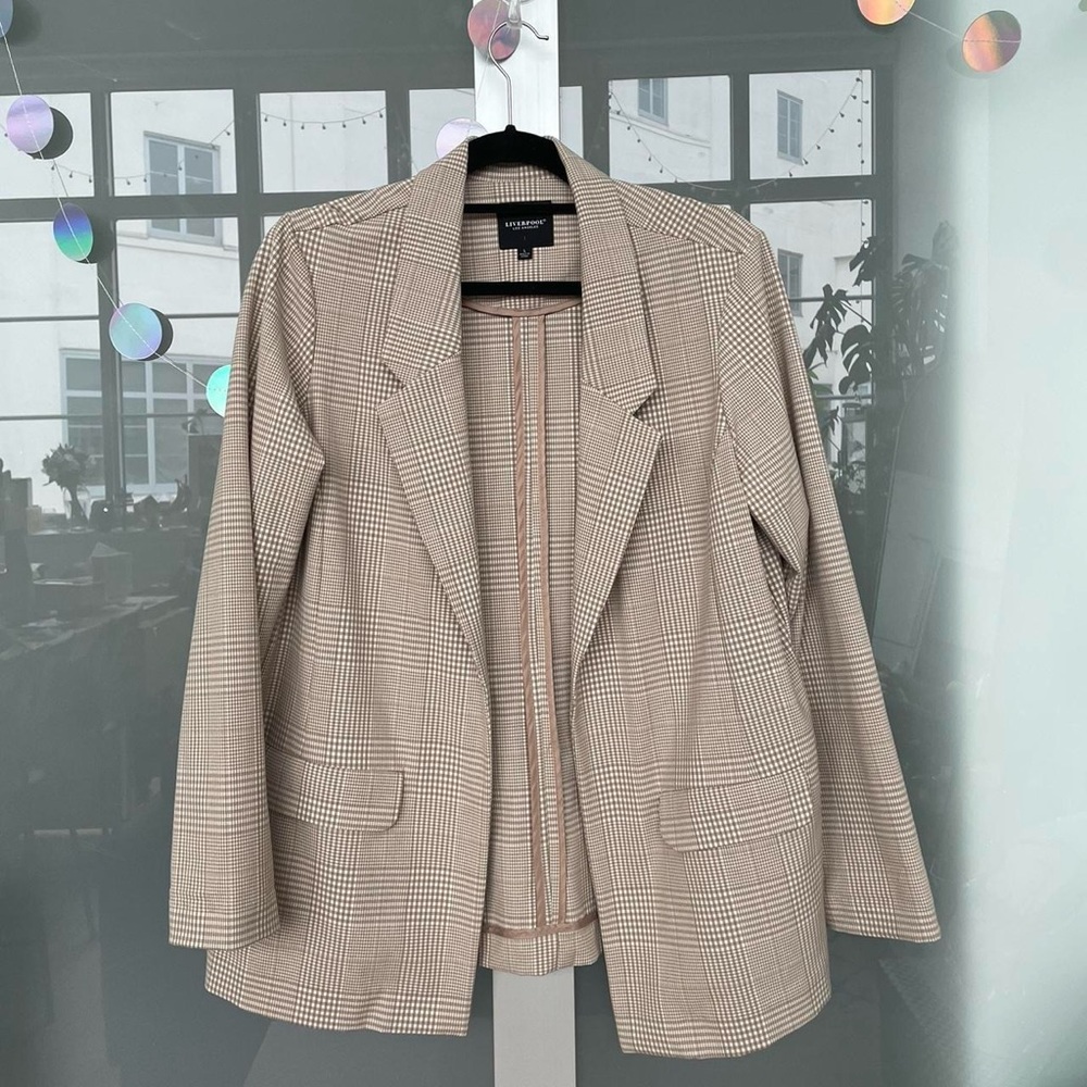 Boyfriend fit beige plaid blazer